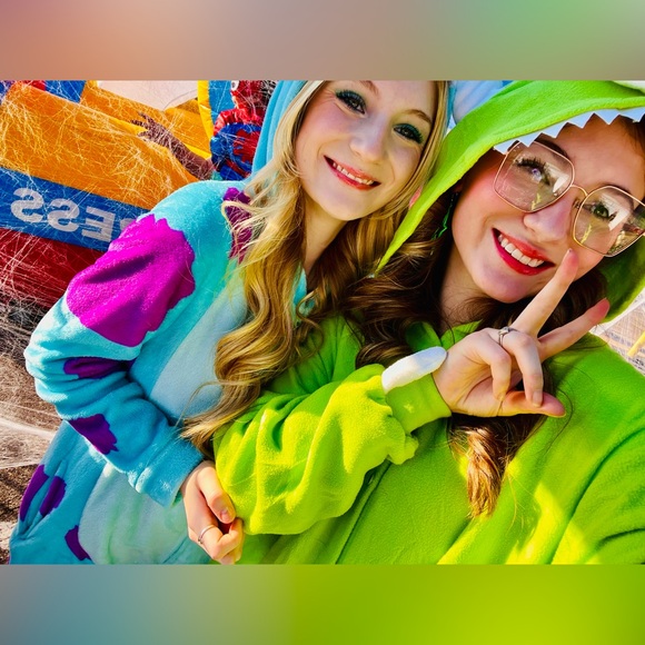 Meet your Posher,Anndrea - Picture 3 of 15